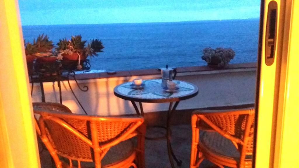 Bed and Breakfast Casa Sul Mare Катания Экстерьер фото