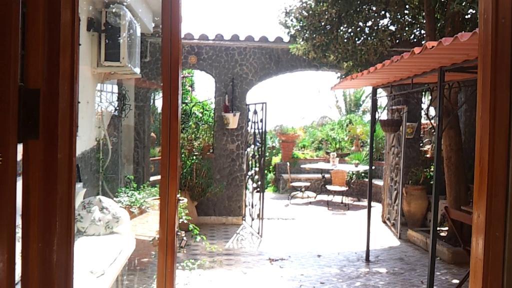 Bed and Breakfast Casa Sul Mare Катания Экстерьер фото